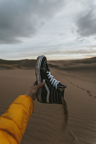 sneaker, sand, hand, shoes, desert, HD phone wallpaper