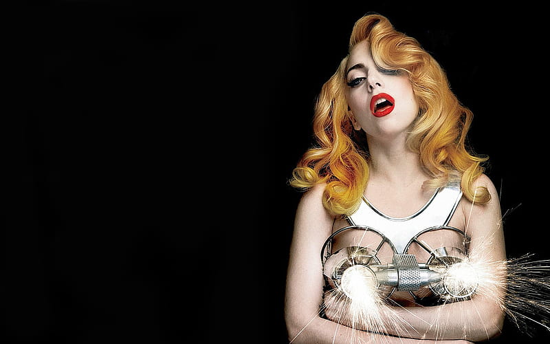 Леди гага americano. Lady Gaga americano. American Lady.