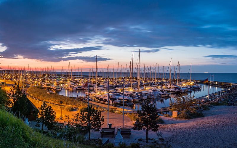 parking for yachts, white yachts, sailboats, embankment, evening, Baltic Sea, Grömitz, Germany, HD wallpaper