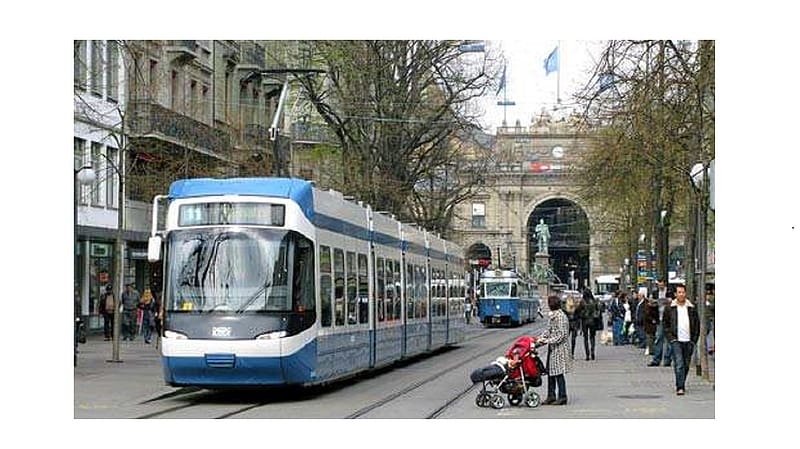 City of Zurich Bahnhofstrasse, tracks and rail lines, trams, archway marks the railway station, bahnhofstrasse, trees, HD wallpaper