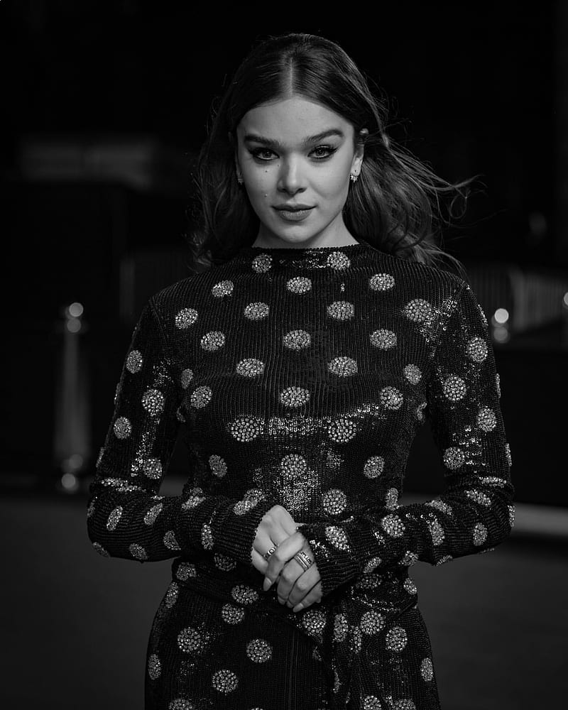 Hailee Steinfeld Monochrome hoot, HD phone wallpaper