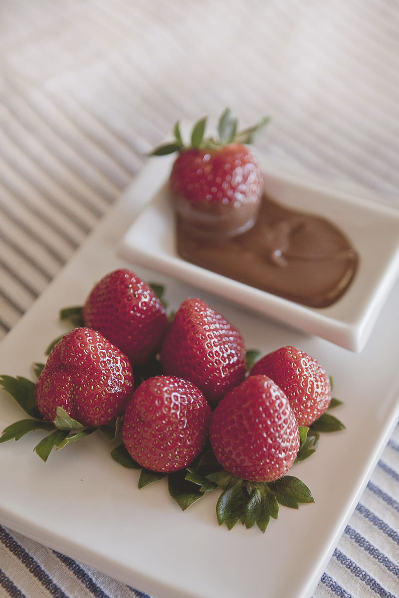 platter of strawberries with chocolate dip on on white surface, HD phone wallpaper