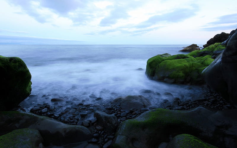 green rocks in a rough coast, rocks, sea, coast, vegitation, HD wallpaper