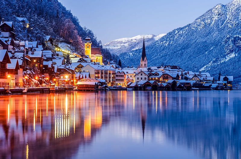 Hallstatt in winter, Austria, Hallstatt, snow, bonito, light, lake, winter, town, mountain, reflections, HD wallpaper