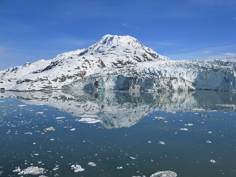 Reflextions of Mountain, water, alaska, ice, glacier bay national park, reflextion, blue, HD wallpaper
