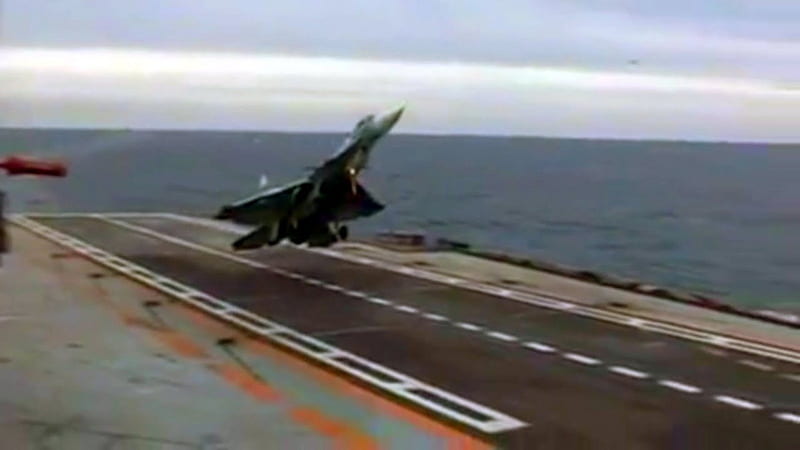 Just A Little Too Close For Comfort, Russian, Near Miss, Aircraft Carrier, Touch And Go, HD wallpaper