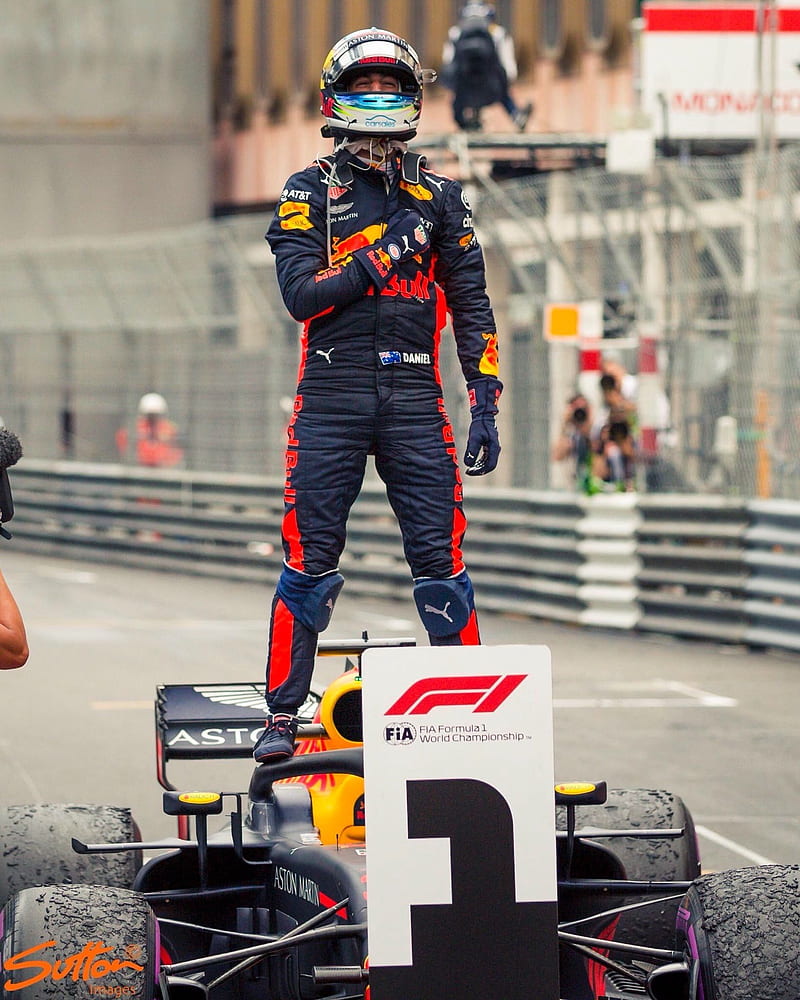 Daniel Ricciardo, aston martin, bull, first place, formula, formula 1, formula 2, podium, red, red bull, HD phone wallpaper
