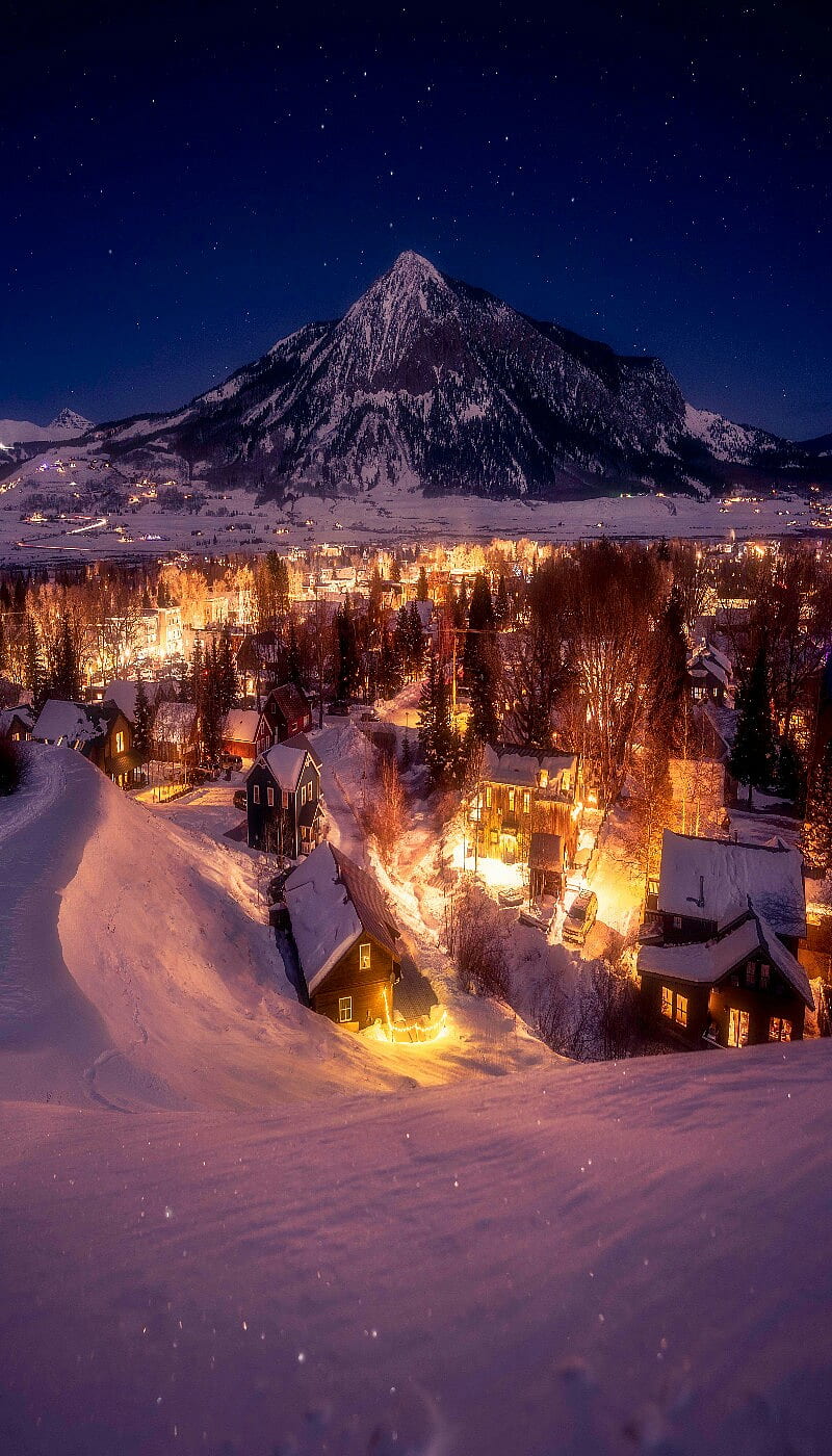 Winter town, christmas, mountain, night, outdoors, scenery, HD phone wallpaper