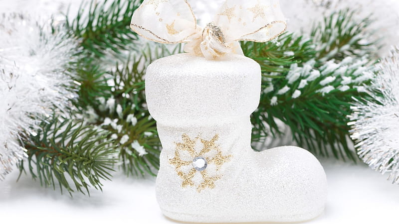 Decoration Christmas Tree Branch And Snowflake Shoe Snowflake, HD wallpaper