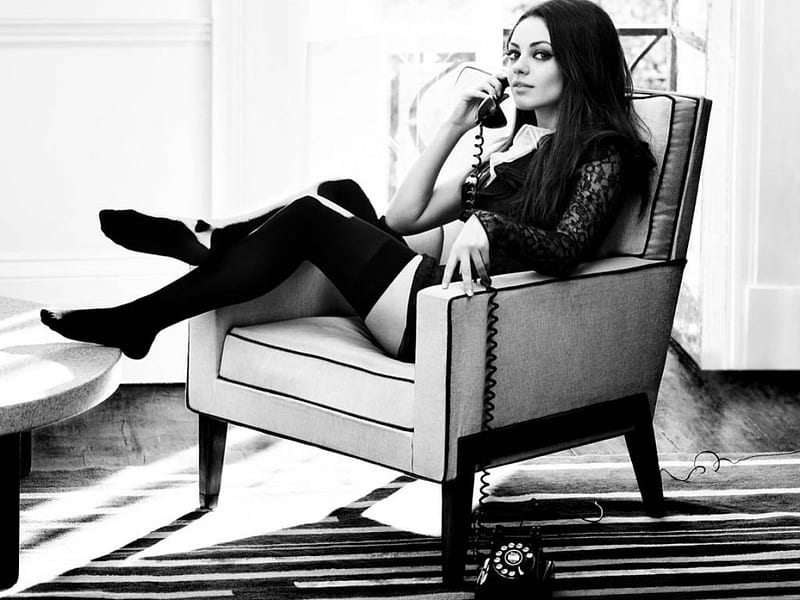 Mila Kunis, model, legs, black white, Kunis, bonito, Mila, stockings, actress, feet, 2015, HD wallpaper
