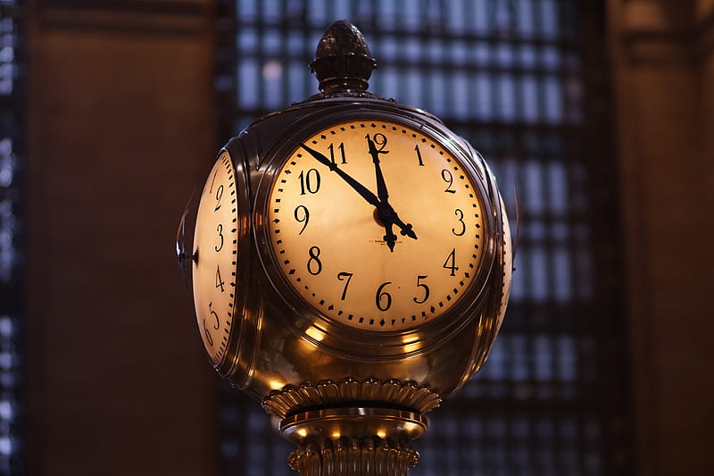 turned on brass-colored train station analog clock, HD wallpaper