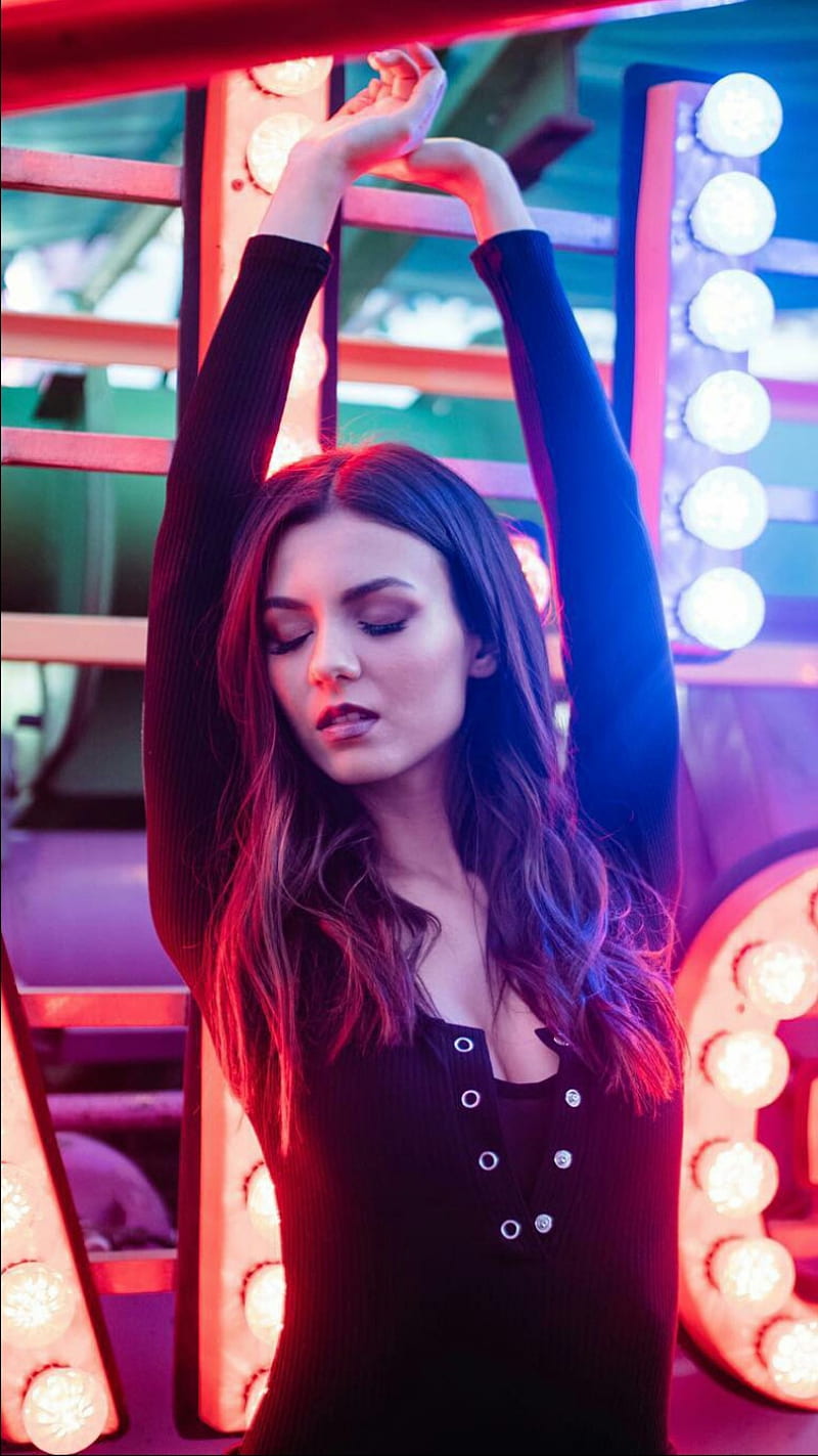 Victoria Justice Hot New & Age Biography, victoria justice instagram HD  phone wallpaper