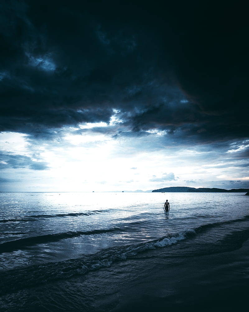 sea, man, lonely, overcast, clouds, HD phone wallpaper