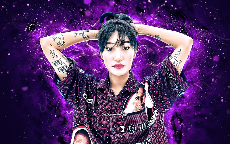 Peggy Gou violet neon lights, music stars, South Korean DJs, South Korean celebrity, Peggy Gou, HD wallpaper