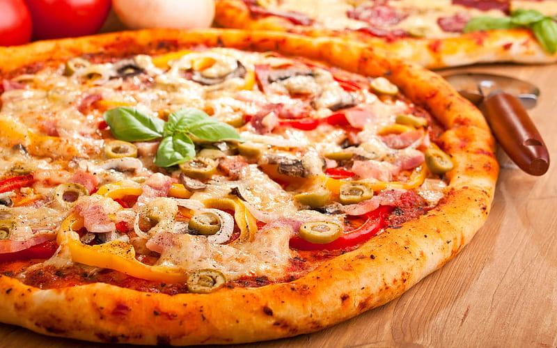 pizza with bacon and olives, fast food, pizza, delicious food, pizza with sausage, HD wallpaper