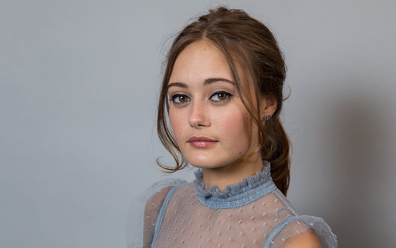 6. How to Style Short Blonde Hair Like Ella Purnell - wide 2