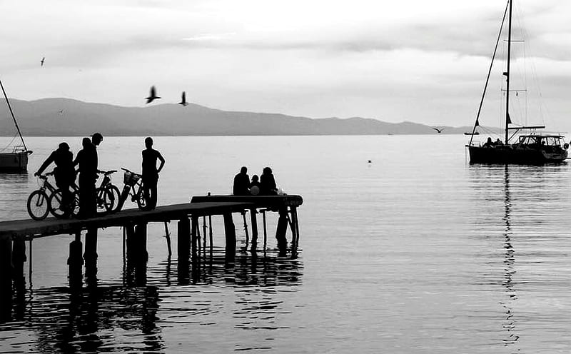 grayscale of people sitting on wooden dock on sea, HD wallpaper