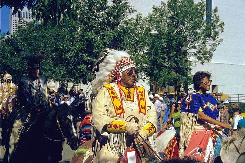 Calgary-anniversary-indianen-parade, calgary, anniversary, native americans, people, HD wallpaper
