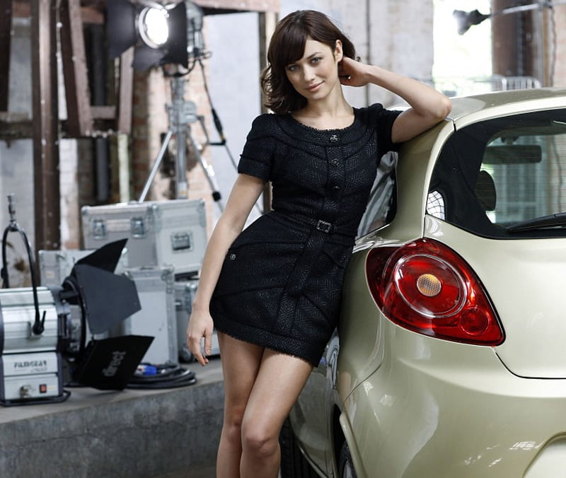 Olga Kurylenko and battery fueled car, cute, girl, teen, hot, sexy, HD wallpaper