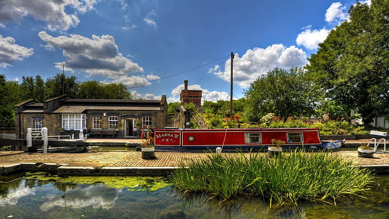 barge in a canal by a brick cottage r, brick, cottage, canal, barge, r, sky, HD wallpaper
