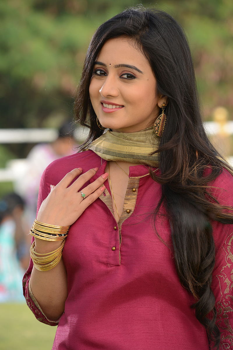 Harshika Poonaccha, model, telugu actress, HD phone wallpaper Harshika Poonaccha, model, telugu actress, HD phone wallpaper