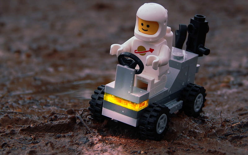 Lego Astronaut, Lego, astronaut, doll, car, toy, HD wallpaper