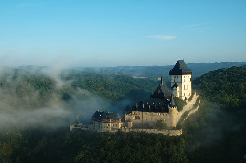 Karlstein Castle, Czech Republic, building, hills, nature, landscape, mist, HD wallpaper