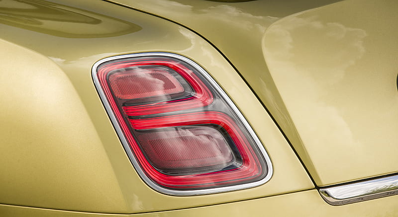 2017 Bentley Mulsanne Speed (Color: Julep) - Tail Light , car, HD wallpaper