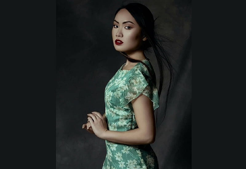 Tracie Dang-Perez, pale green, brunette, flower patern, Asian style dress, side zipper, HD wallpaper