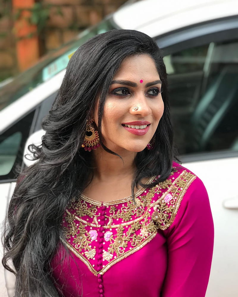 Swasika Vijayan, malayalam actress, smiling beauty, HD phone wallpaper