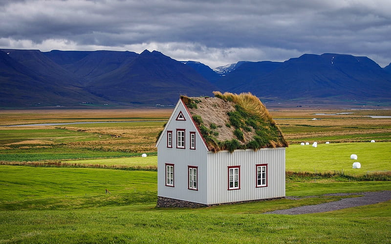 Sod House In Reykjavik Iceland, Mountains, Sky, Clouds, Sod, Grass, House, Iceland, HD wallpaper