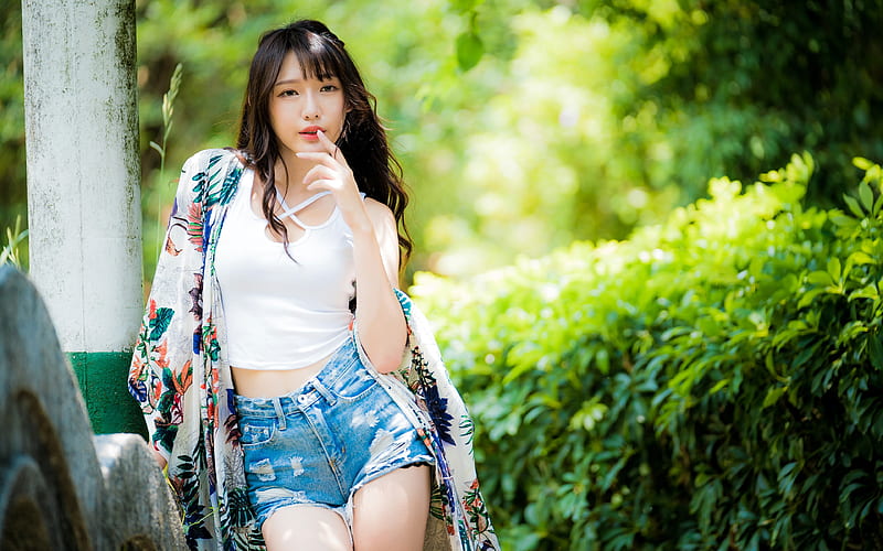 Charm denim shorts girl 2020 China Beauty Model, HD wallpaper