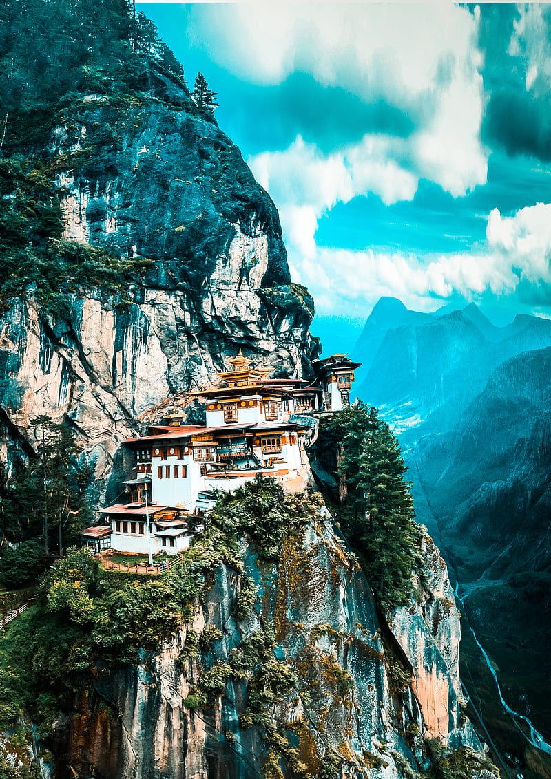 tigers cliff, Harsh, buddhist, buthan, dreamy, forrest, hilltop, monastery, mountain, nature, temple, trees, valley, HD phone wallpaper