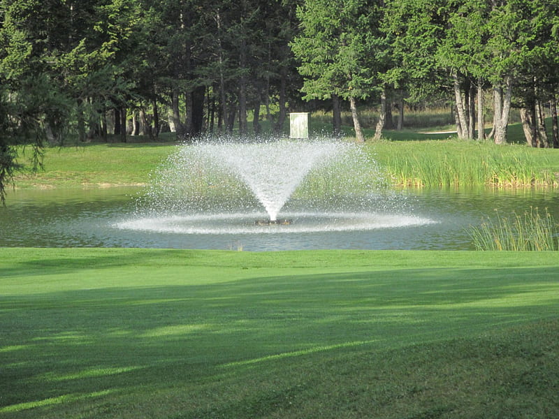 Fountain Invermere Golf Course BC - Canada, fountain, green, grass, Lakes, trees, HD wallpaper
