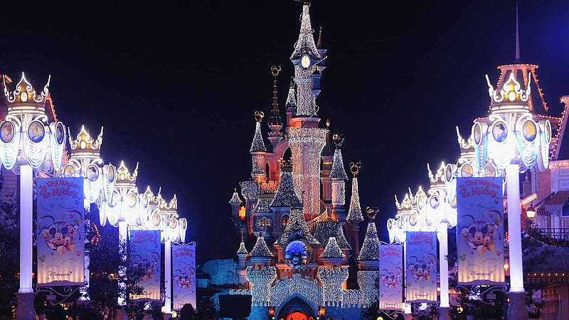 Disneyland Park Decorated With Lights Disney, HD wallpaper