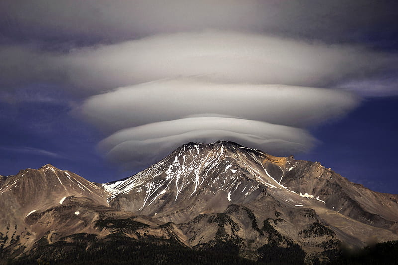 Lenticlar Clouds Over Mt. Shasta, California, mountain, nature, usa, clouds, HD wallpaper