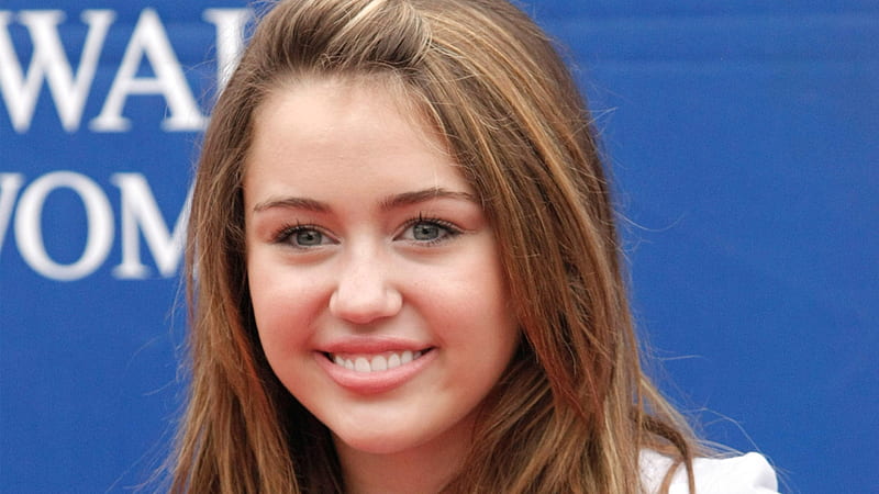 Nice Smile Of Miley Cyrus Miley Cyrus, HD wallpaper