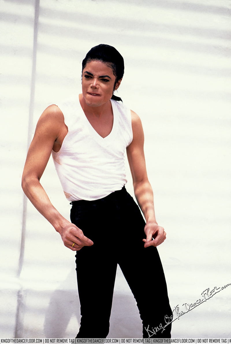 Pin by Micah Ferguson on Michael Jackson | Michael jackson wallpaper, Michael  jackson smile, Michael jackson