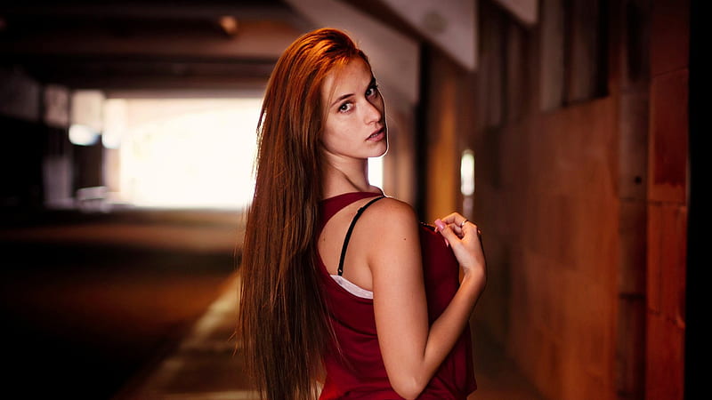 Long Hair Redhead Is Wearing Maroon Top Looking Back Girls, HD wallpaper