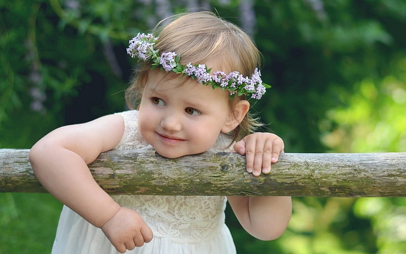 Cute Baby Girl, cute, wreath, girl, smile, baby, mood, HD wallpaper | Peakpx
