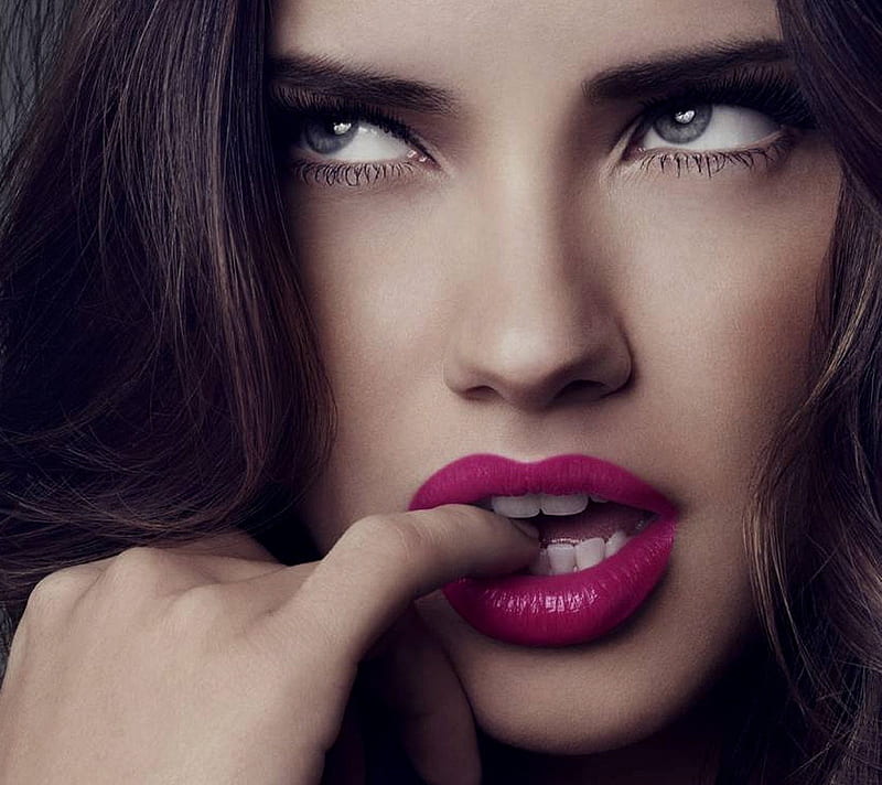 Adriana Lima Eyes Girl Lips Look Model Mouth Red Hd Wallpaper Peakpx 