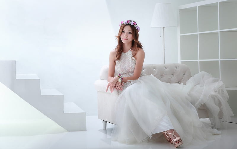 Bride, brunettes, session, femininity, crown of flowers, brown, oriental, beauty, HD wallpaper
