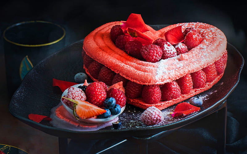 raspberry pie, sweet pastries, macro, raspberries, heart-shaped pie, raspberry cake, love concepts, HD wallpaper