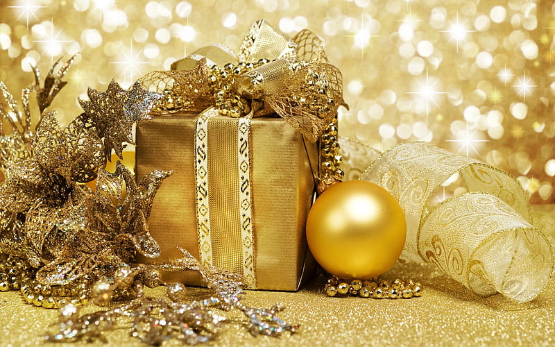 New Year, golden christmas decorations, gift, golden christmas ball, gold bow, HD wallpaper
