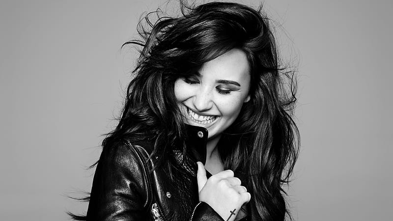 Demi Lovato American actress, smile, portrait, brunette, HD wallpaper