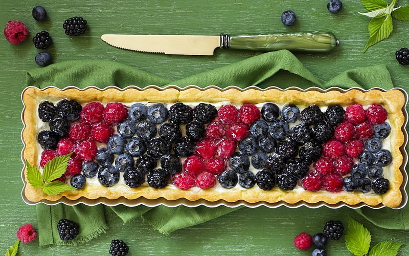 Berry Pie, table, green, berries, pie, knife, HD wallpaper