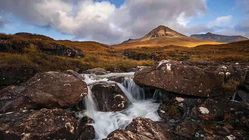 A serene day on the Isle of Skye, clouds, cascades, hills, water, landscape, mountain, rocks, sky, scotland, HD wallpaper