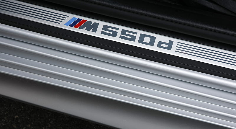 BMW M550d xDrive - Interior Detail , car, HD wallpaper BMW M550d xDrive - Interior Detail , car, HD wallpaper