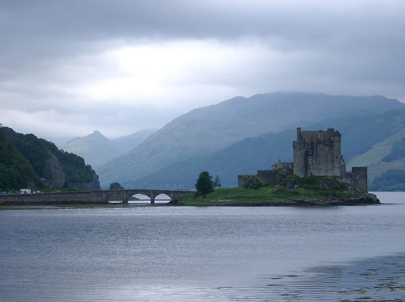 Eilean Donan Castle - Scotland, Loch Duich, Scottish Castles, Scenery, Scottish Highlands, Scotland, Eilean Donan Castle, HD wallpaper