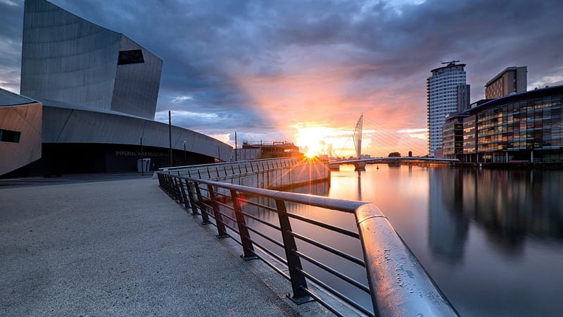 imperial war museum in london at sunset r, modern, museum, waterfront, river, r, sunset, HD wallpaper